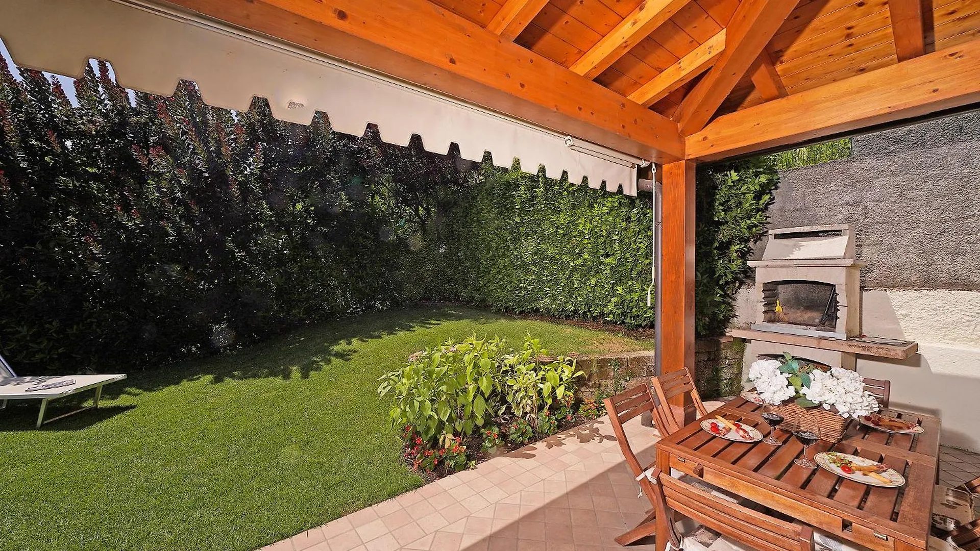 Villa Daniela San Felice del Benaco 0*,  Italien